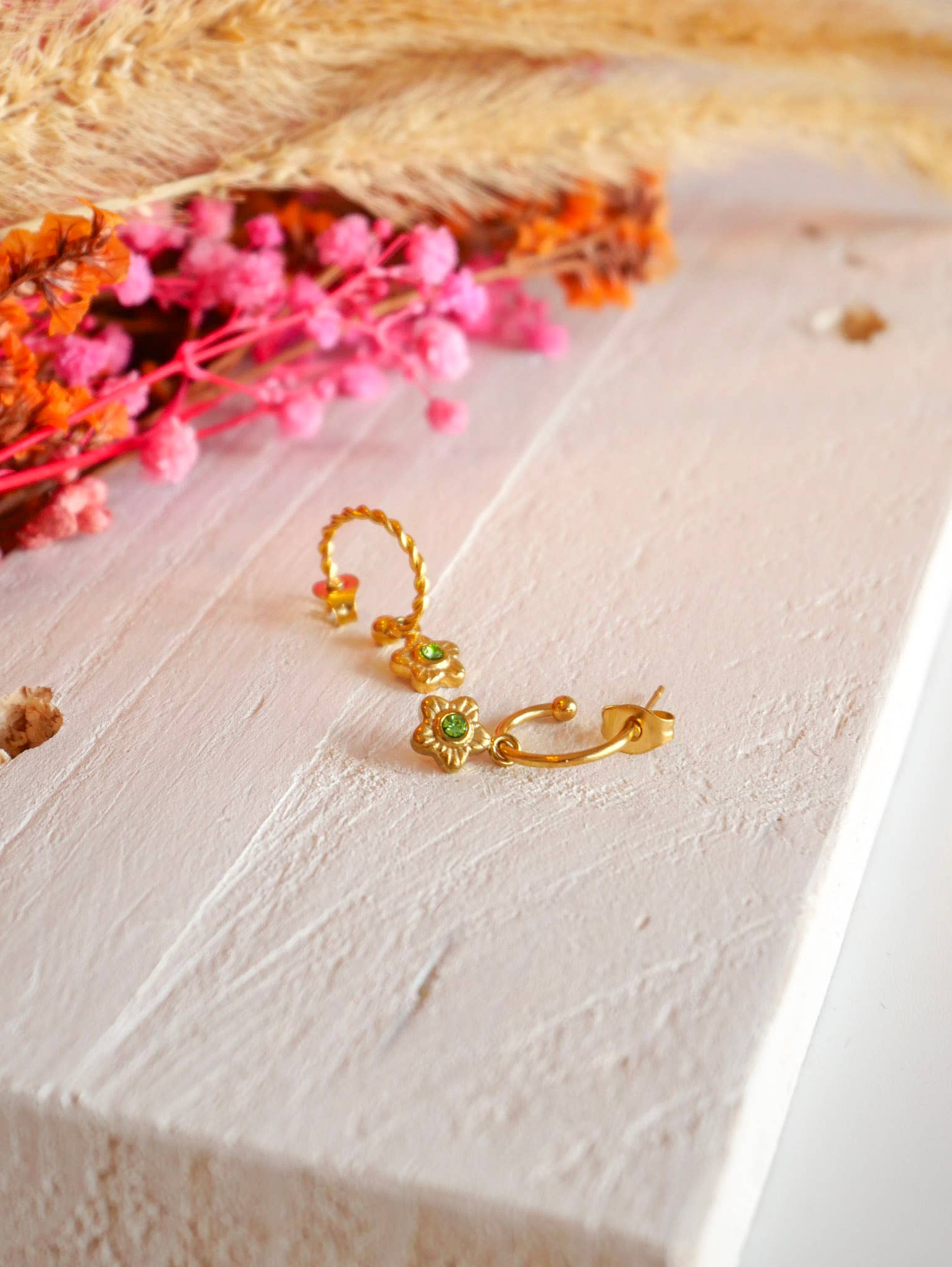 Azeria Création - Wholesale Huggie Earrings - Héna Mini Creole5