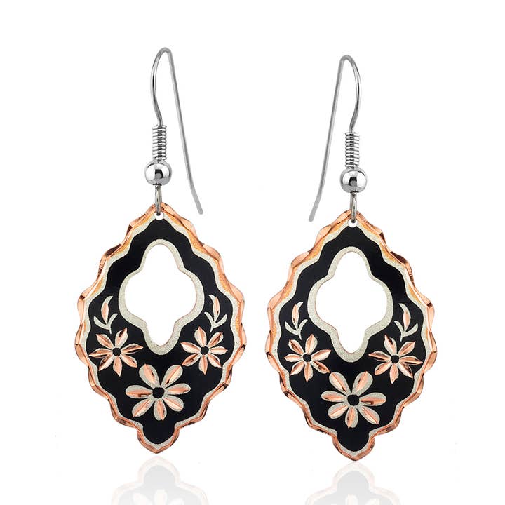 CN 405 Underbara utskurna blomörhängen för wholesale av COPPER ARTS INC.