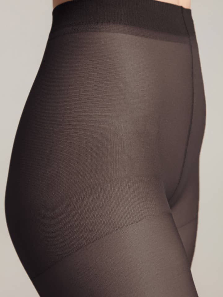 Conte Elegant – Engroshandel Tights - Dame – Strømpebukser Conte Nuance 20 Den - Forstærkede Shorts2