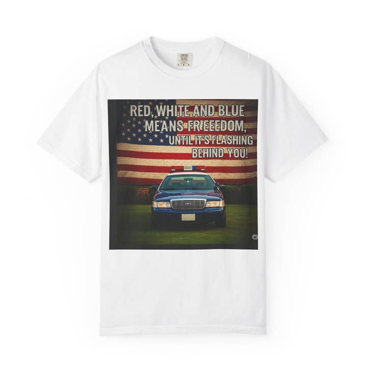 T-shirt graphique patriotique, T-shirt liberté, Haut décontracté unisexe, Tenue de célébration du 4 juillet, T-shirt confort quotidien pour la vente par Classic Bougie