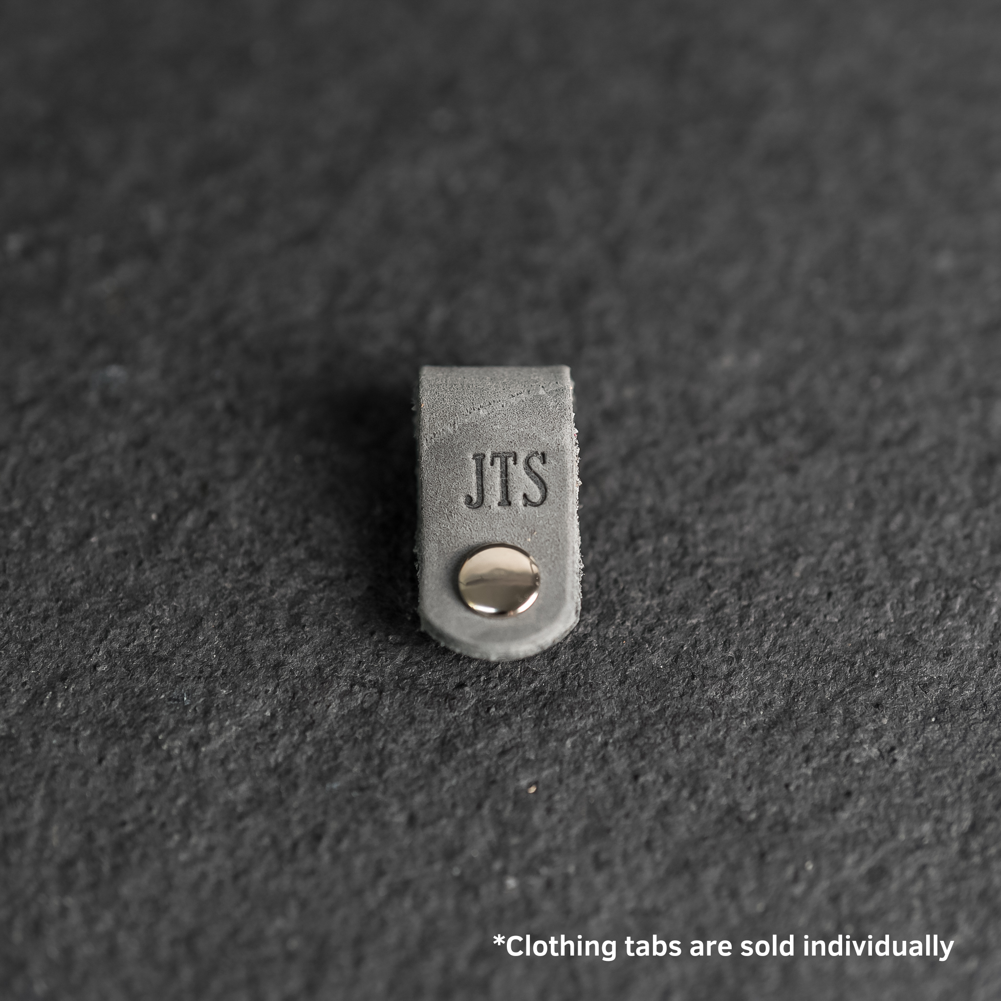 Ox & Pine - Vente Étiquette pour bagage - Onglets de vêtements en cuir personnalisés10