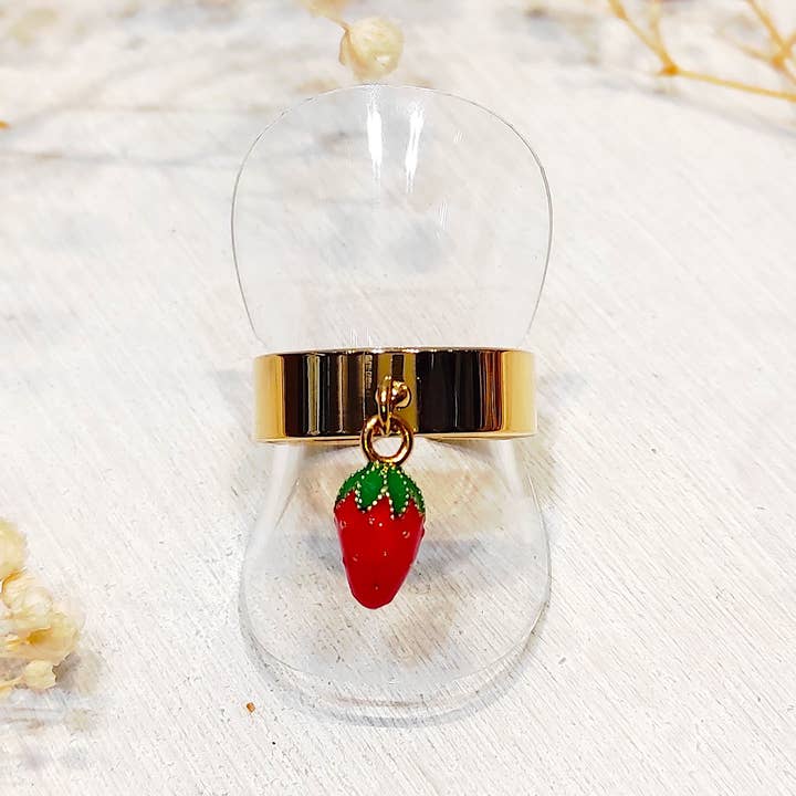 Doré Bague avec charms fraise Carlota en vente sur Faire0