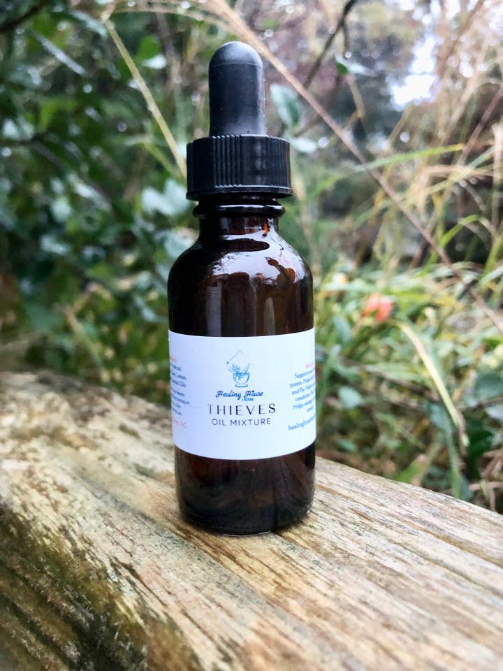 Huile Thieves pour la vente par Healing House Herbs