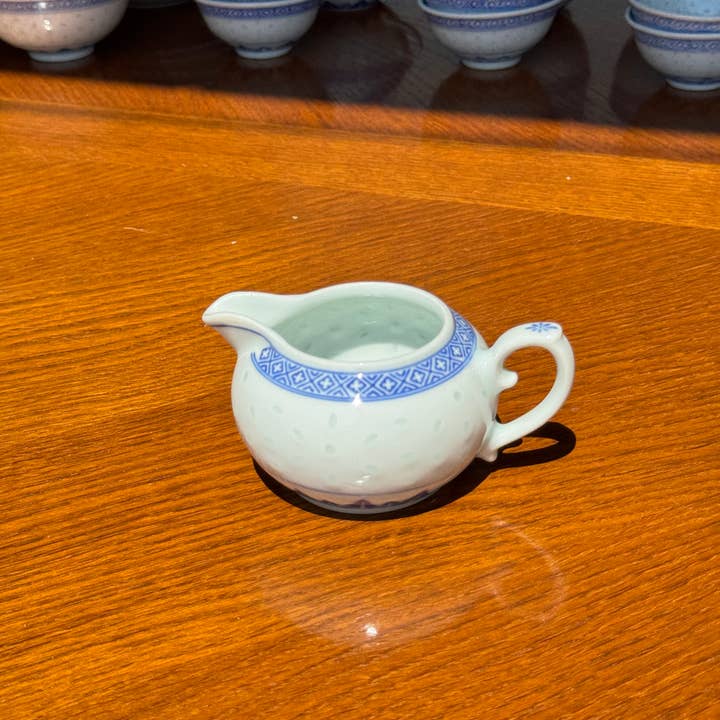 Office Objets - Wholesale Tea Set - Small Chinese tea set with 6 cups and saucers5