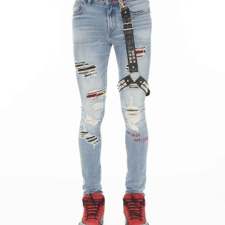 PUNK SUPERMAGER 220 STUD MOTLEY CRUE IN CRUE för wholesale av Cult of Individuality