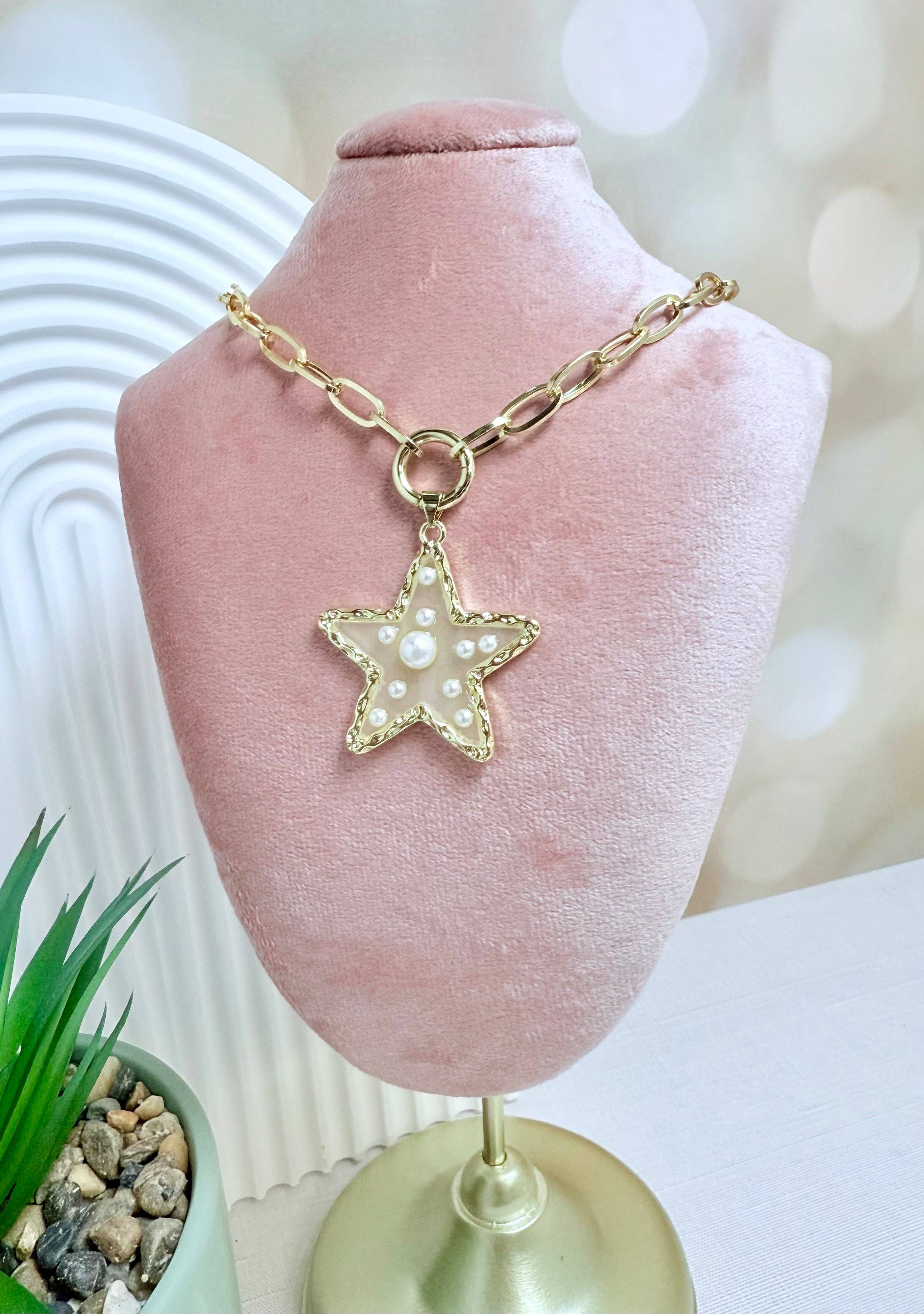 NEM Designs - Wholesale Pendant/Charm Necklace - Chunky Pearl Star1