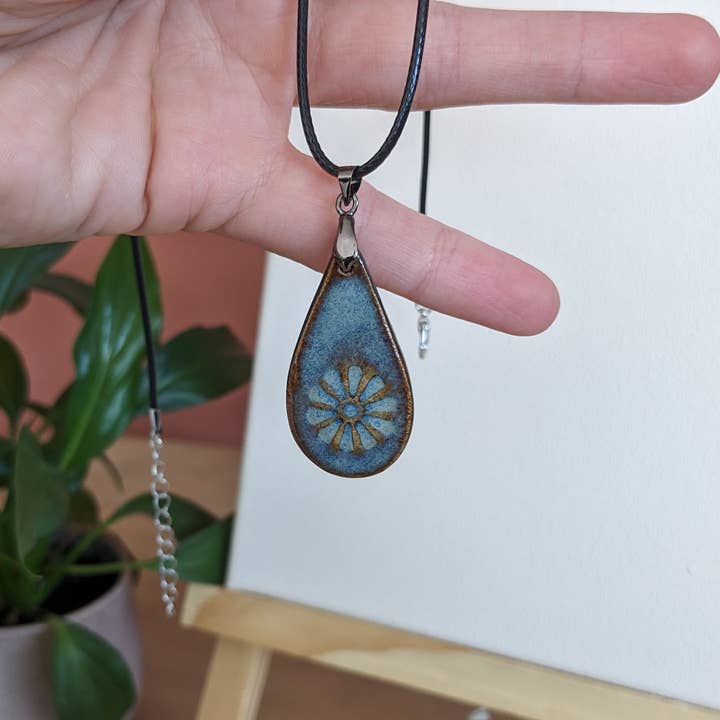 LES POTERIES DE SHAKTI - Wholesale Pendant/Charm Necklace - “Midnight” blue drop ceramic necklace1