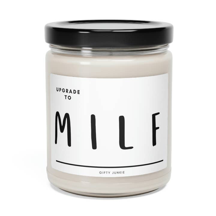 Uppgraderad till MILF-ljus, baby shower 9oz ljus för wholesale av GiftJunkie