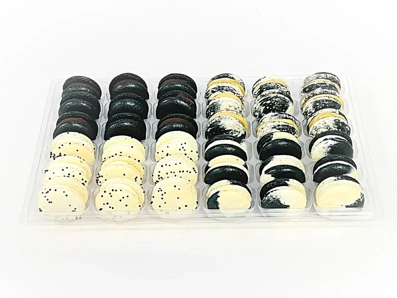macaron centrale - Wholesale Cookie - Black & White Vibe: A Flavorful Quartet of French Macarons4