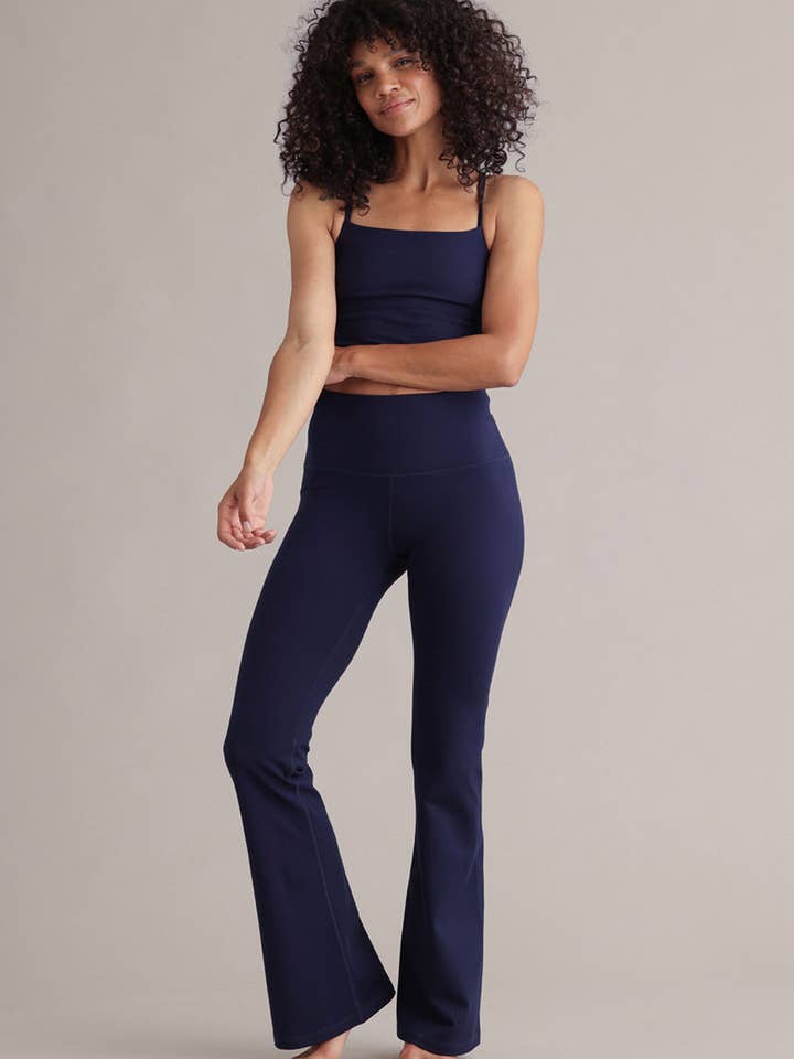 Leggings de cintura alta acampanados Always Dressed Baritone Blue para venta al por mayor de Hey Honey