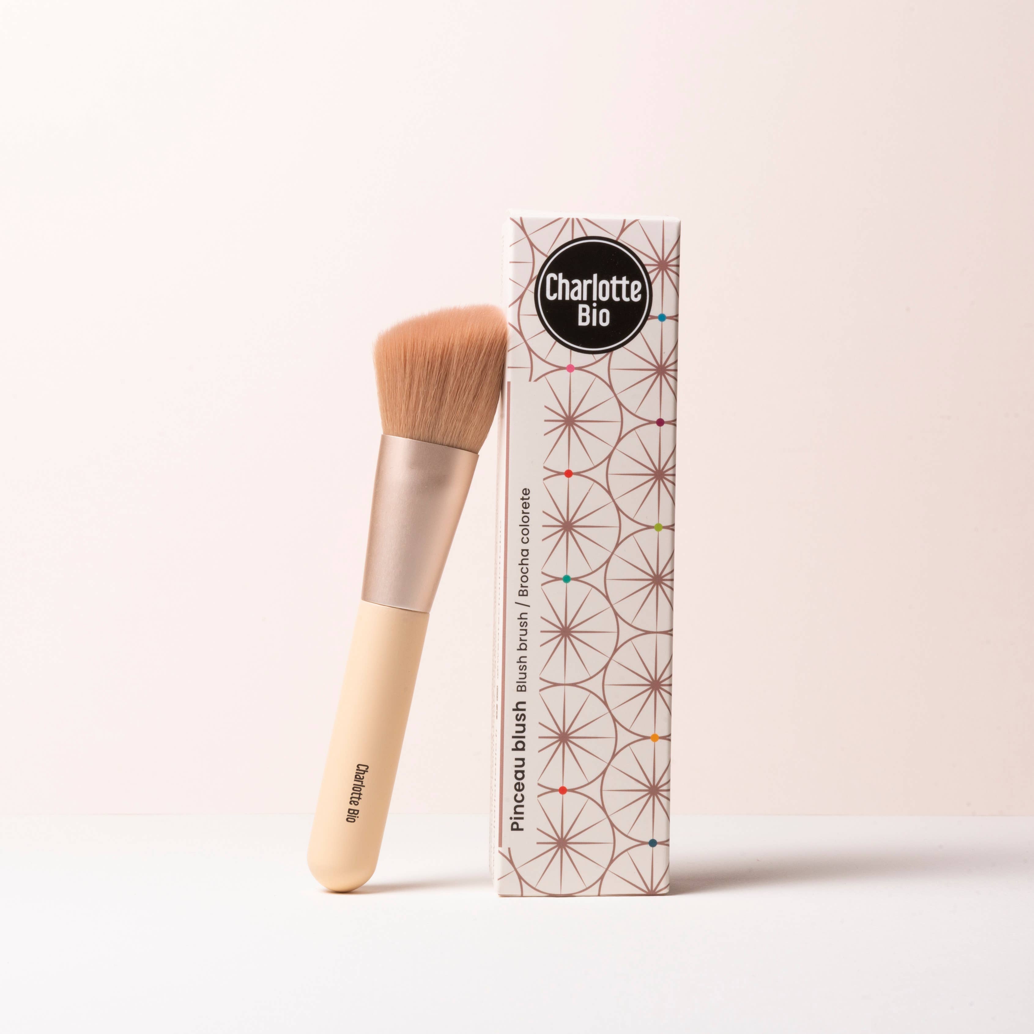 CHARLOTTE BIO - Wholesale Makeup Brush Set - Brush display4