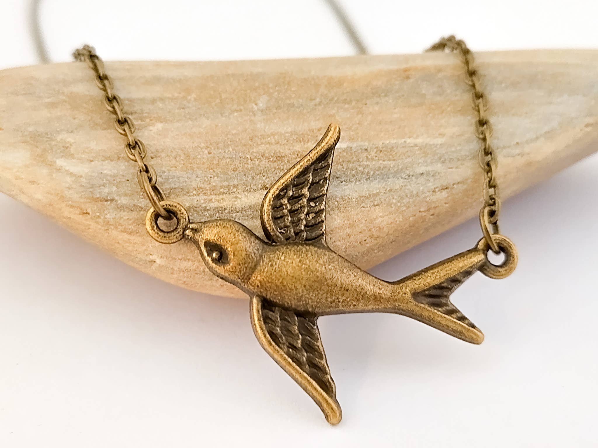 Piccadilly Pendants - Wholesale Pendant/Charm Necklace - Sparrow Necklace, Antique Bronze Bird Necklace
