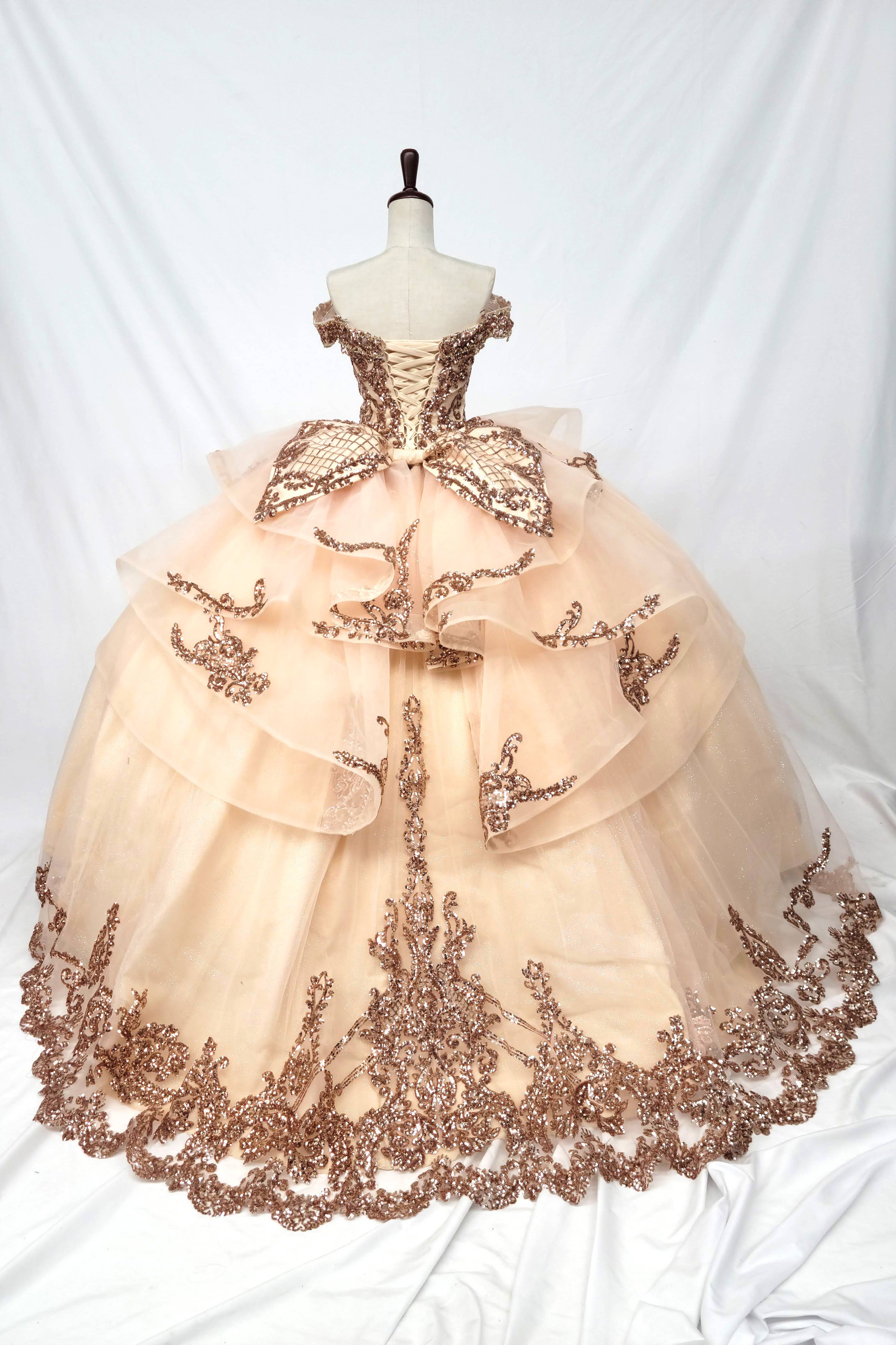 Chicas - Wholesale Dress - Women's - Multilayered Quince Dress With Bow and Sequins CHF306323