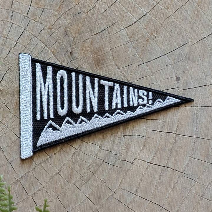 påstrykbar patch | bergsstandar - svart & vitt 8,6 cm x 5,1 cm för wholesale av ilikesara | art + goods