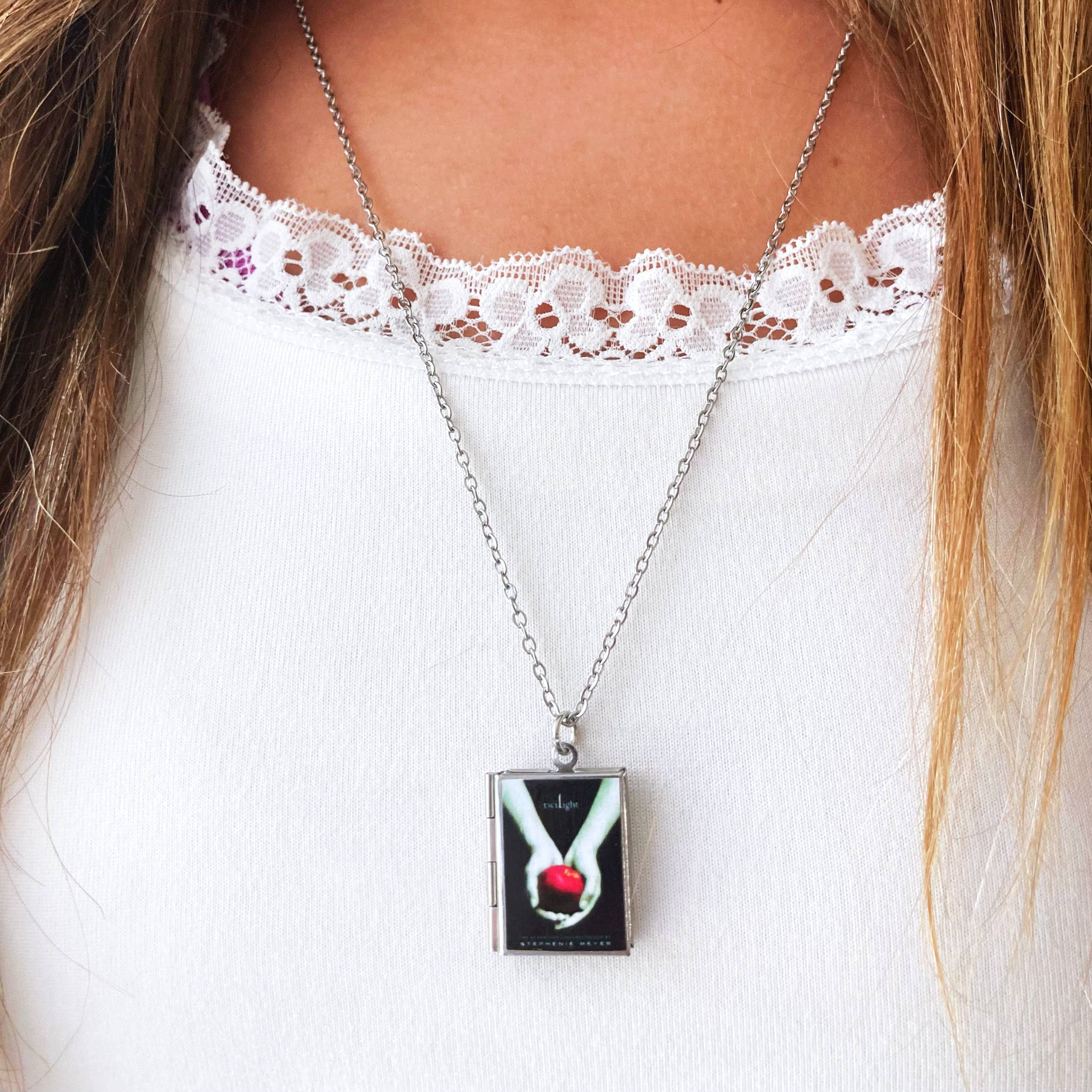 Marshall and Rose – wholesale Hänge-/berlockhalsband – Boka Locket Twilight1