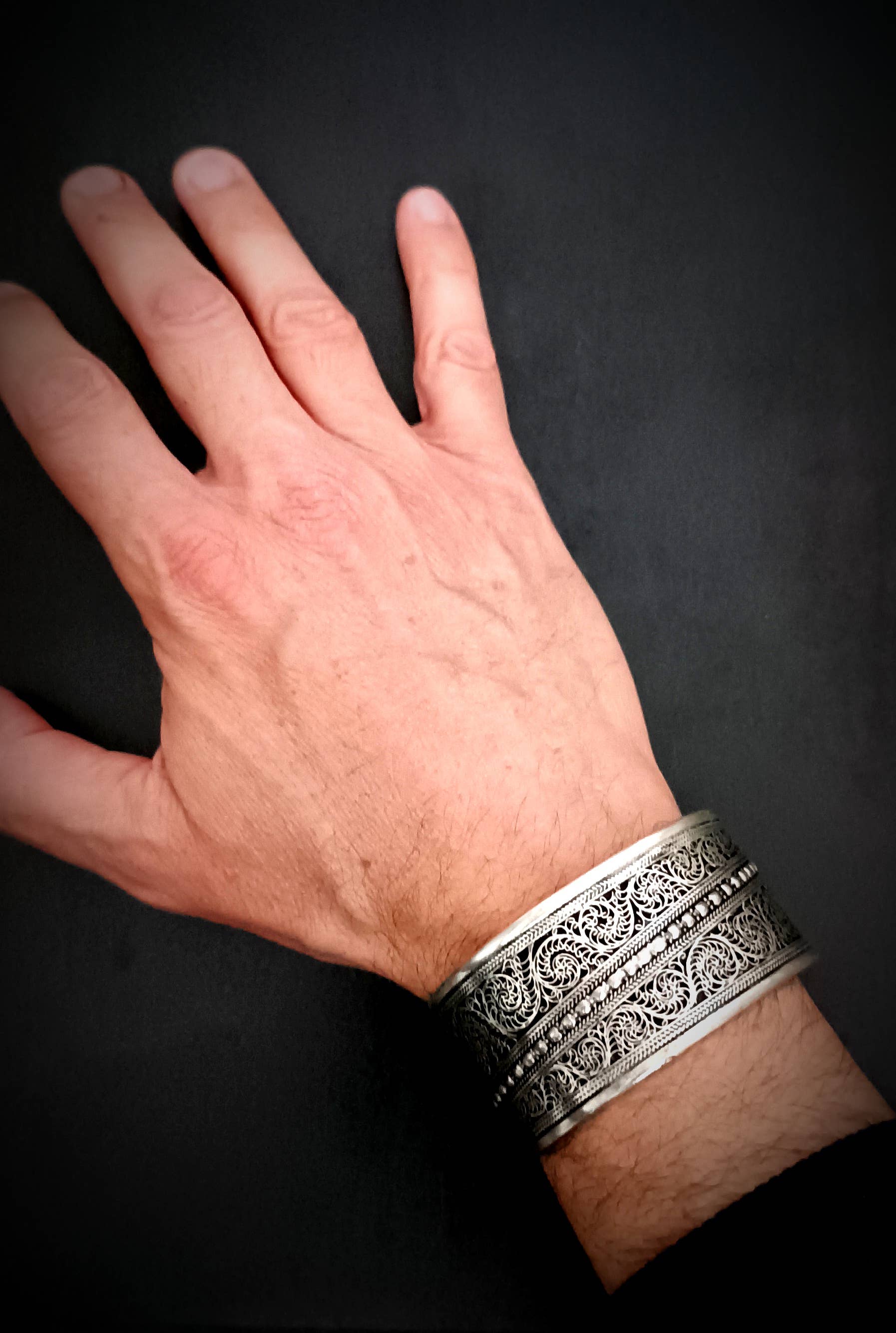 Unique Brand – wholesale Manschettarmband – Lamahi tibetansk armband5