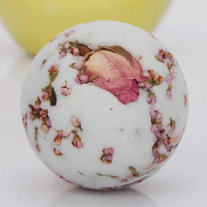 Bade Trøffel Blue Blossom - plejende badeadditiv Duft: Rose for engroshandel hos BadeFee