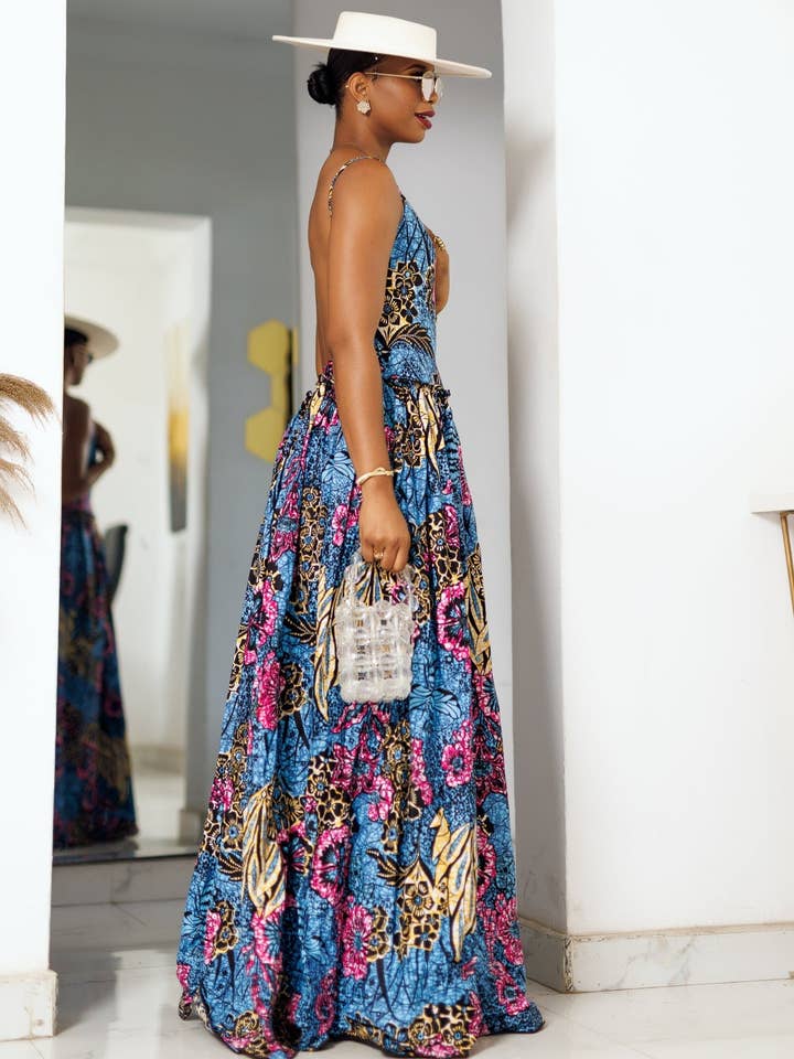 Robe Maxi Dos Nu Oha pour la vente par DUA MENKA