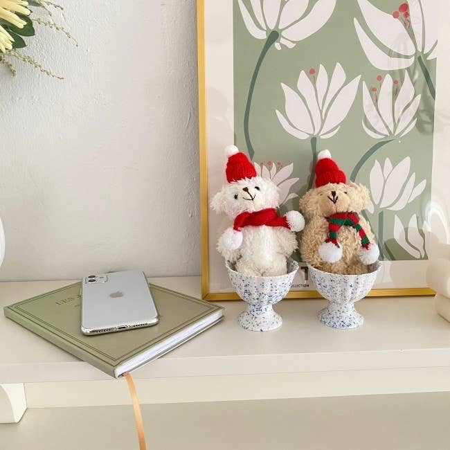 MOND HAUS - Wholesale Phone Grip - Buttons Phone Holder | Big Santa Teddybear Charm Griptok1