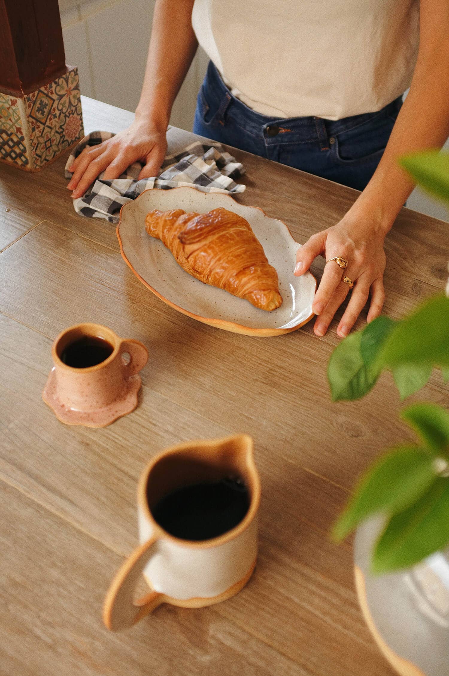Ohyoko ceramics - Wholesale Serving Tray - Handcrafted stoneware trays for breakfast and snacks9