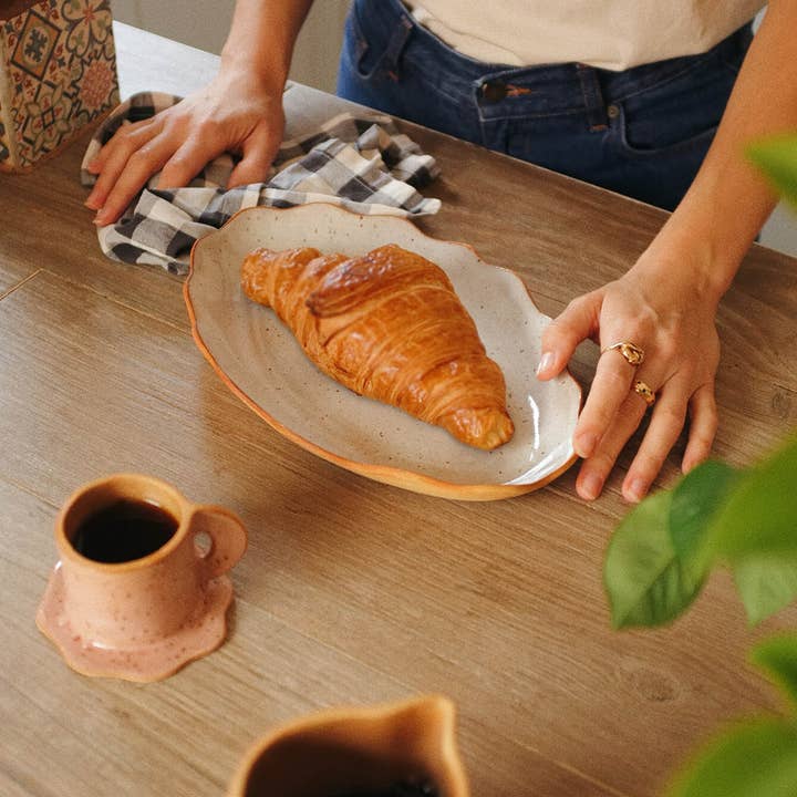 Ohyoko ceramics - Wholesale Serving Tray - Handcrafted stoneware trays for breakfast and snacks2