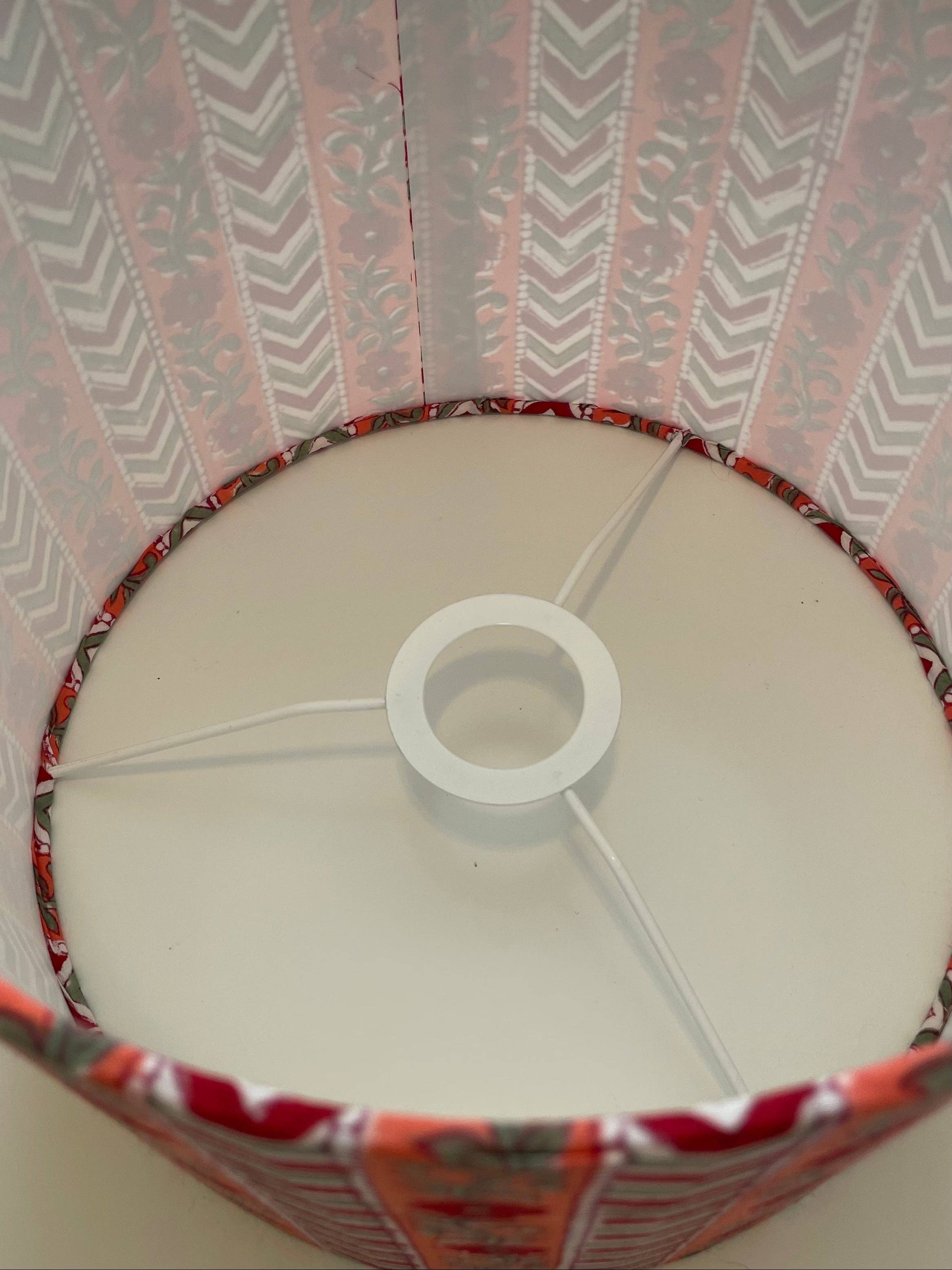 Olive and Limpet - Wholesale Lampenkap - Lampenkap met trommel van 10 inch. Indiase handblokdruk. Kersenrode, roze en groene sanganeri.3