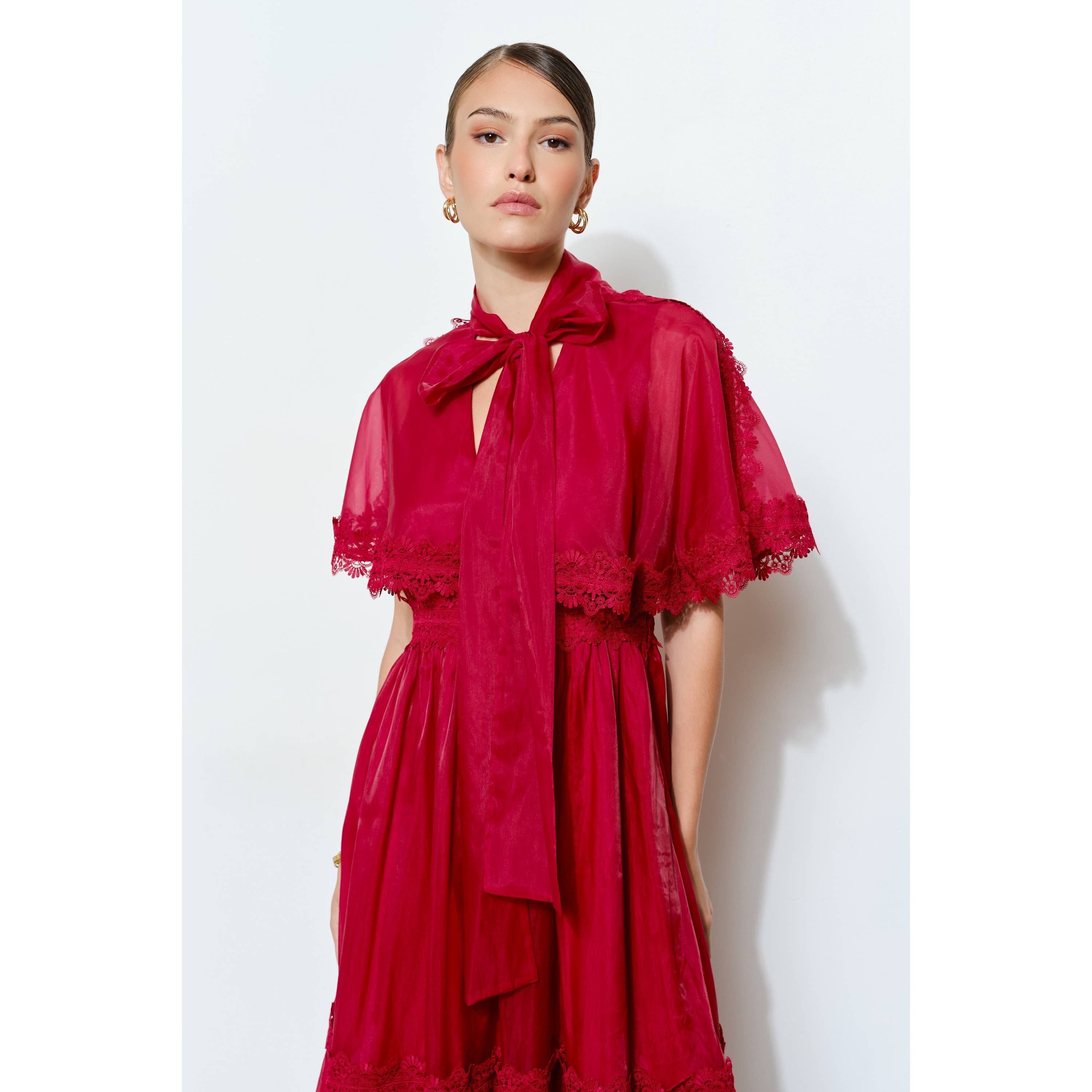 INA – wholesale Klänning - Dam – Fluga Cape-Stil Volang Spets Organza Klänning12