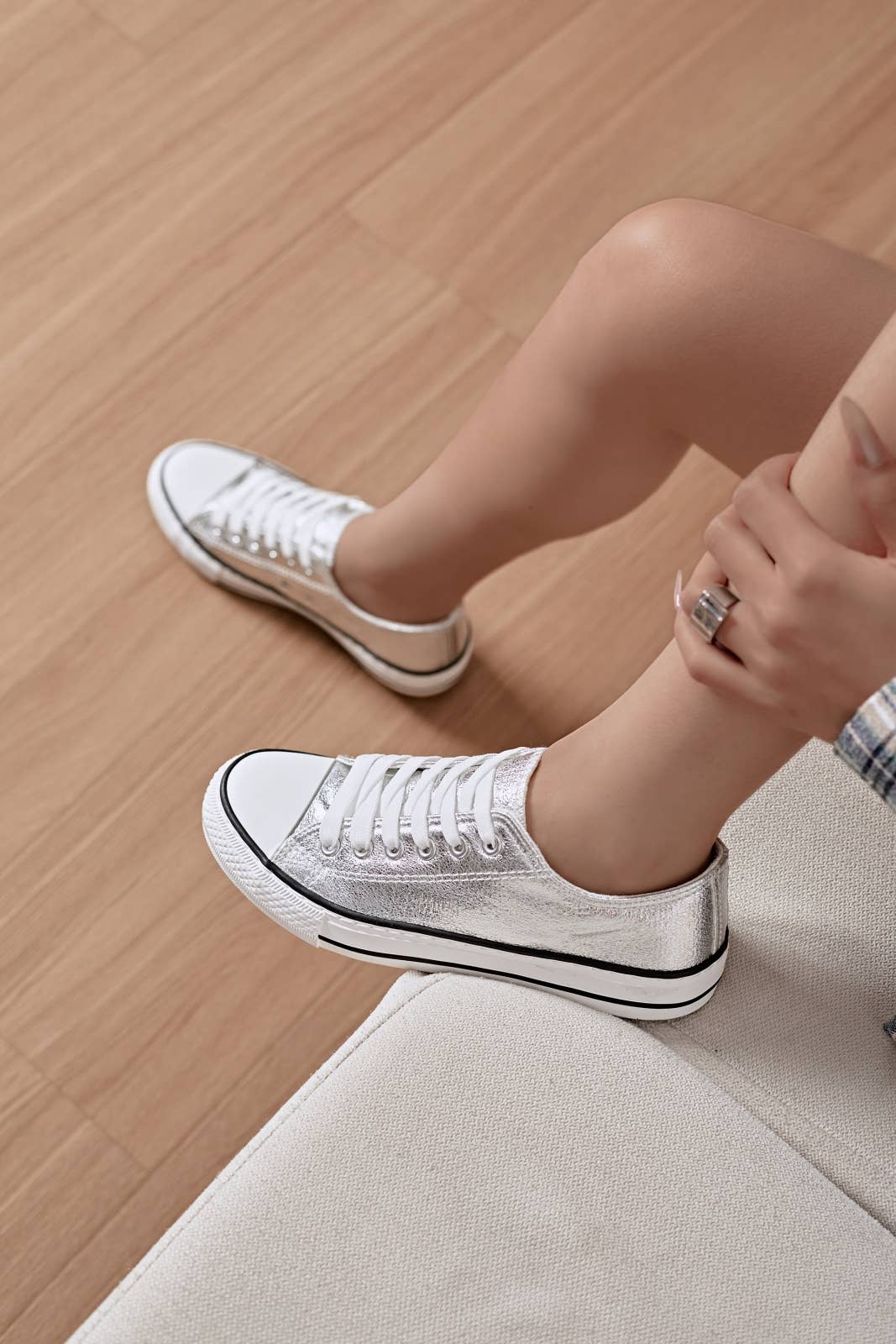 ERYNN - Wholesale Lifestyle Sneakers - Women's - Lace-up sneakers - Lilianna0