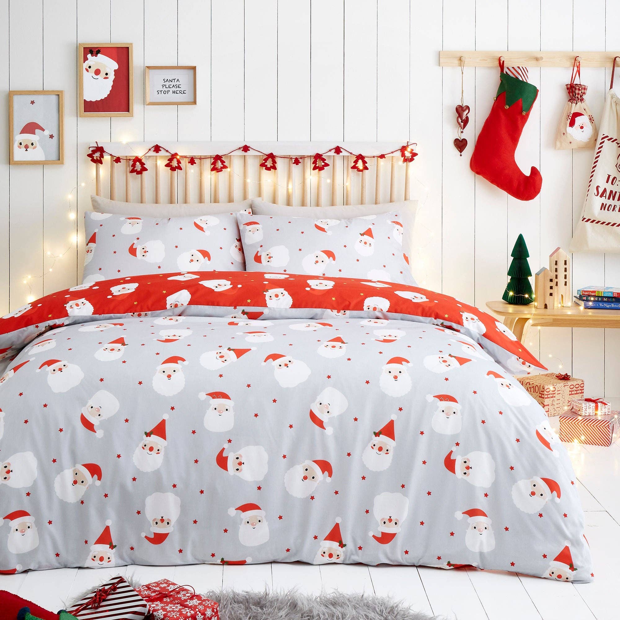 UW Home - Wholesale Bedding Set - Happy Santa Duvet Cover Set by Fusion in Red2