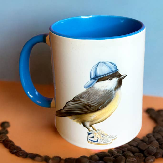 Mug Chickadee portant des chaussures pour la vente par Sardines Studio