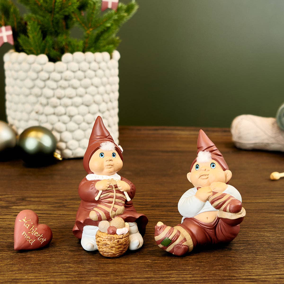 Klarborg USA LLC - Wholesale Christmas Decoration - Klarborg Annual Elf Couple 2022 - Harald & Maren1