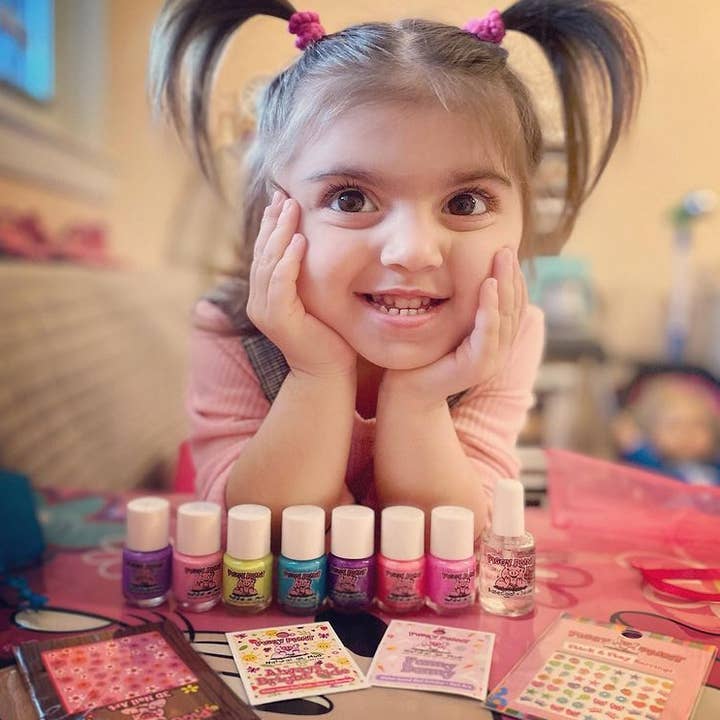 Piggy Paint - Wholesale Earrings - Kids - Stick & Stay Earrings1