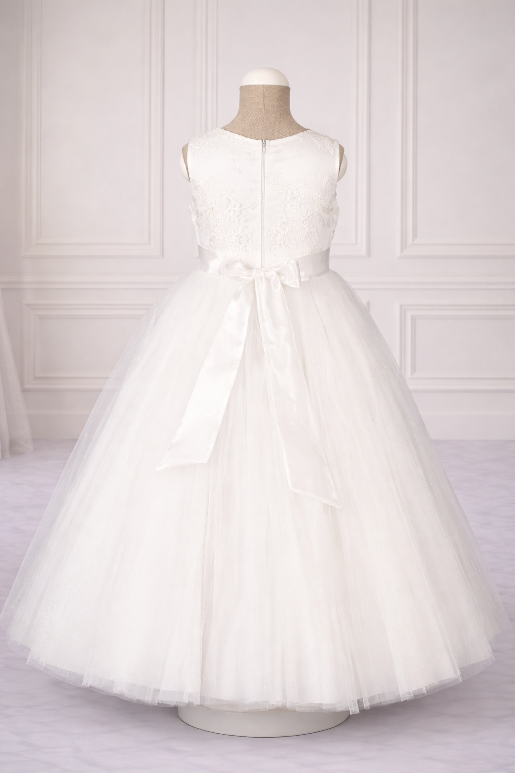 Bajabella – Engroshandel Kjole - Børn – Blomstertøjs kjole til pige med broderet blonder, babykjole2