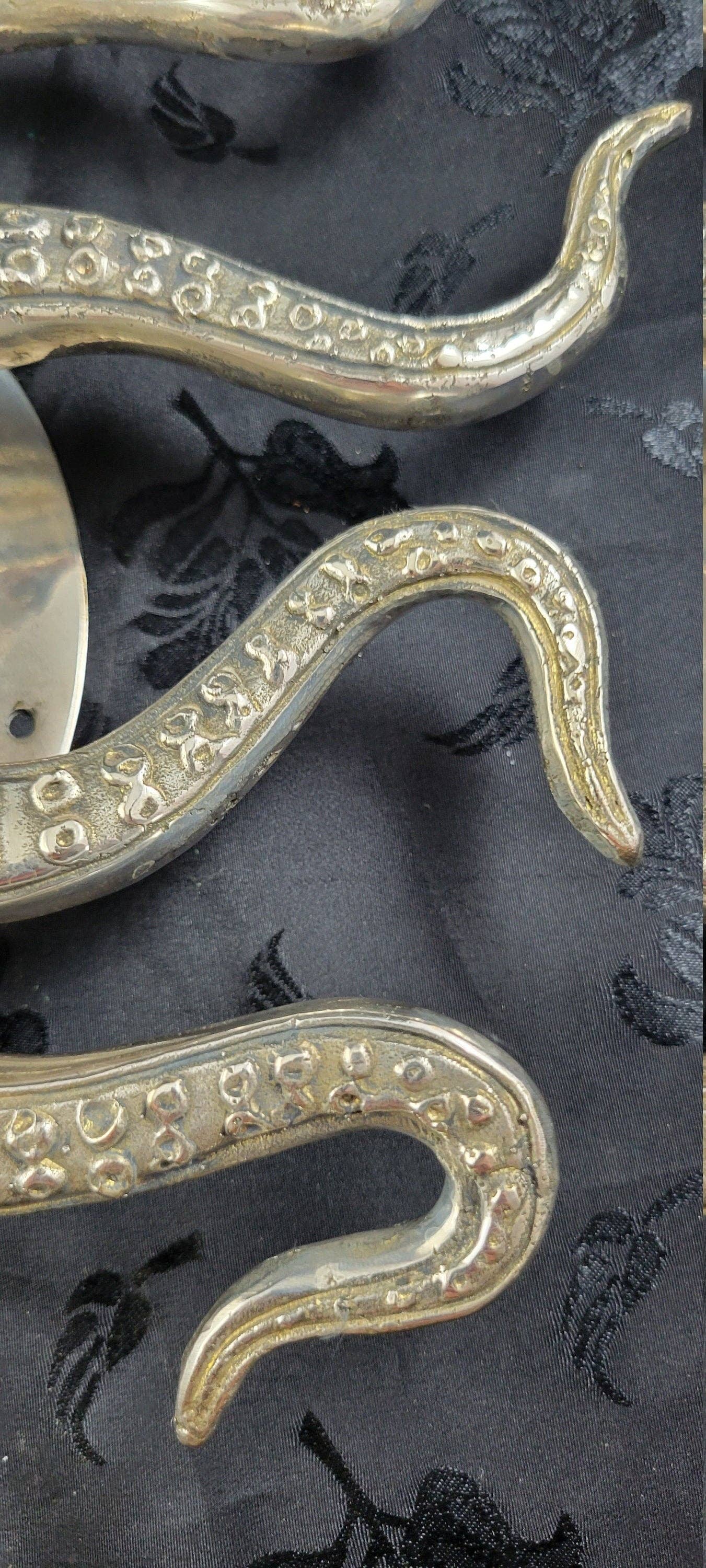 Ubud Glass – wholesale Knob/pull – Brass Octopus Door Handle – Solid Brass Entry Door Pull (Left or Right)6