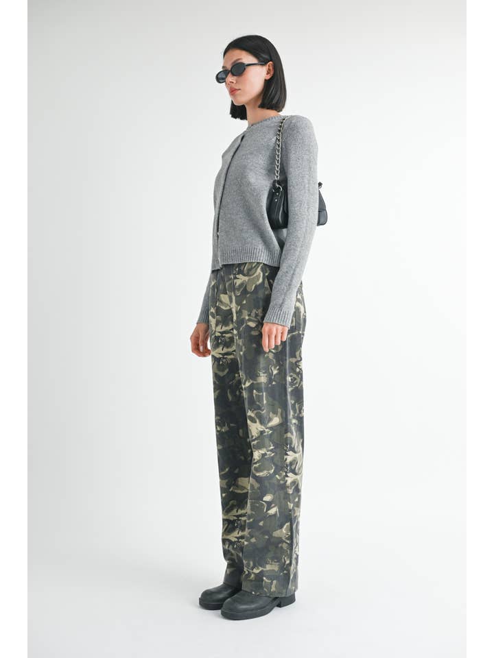 VINTAGE CAMO STRAIGHT LEG PANTS WITH POCKETS for wholesale on Faire6