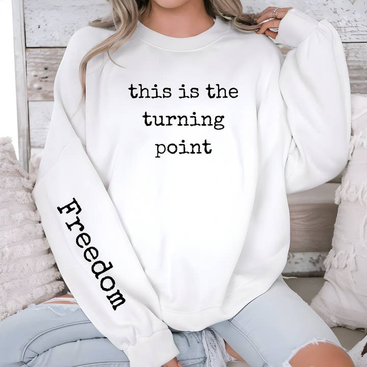 Charlie Kirk Sweatshirt Aktivist Patriot Frihet Sweatshirt för wholesale av RusticPrintStudio