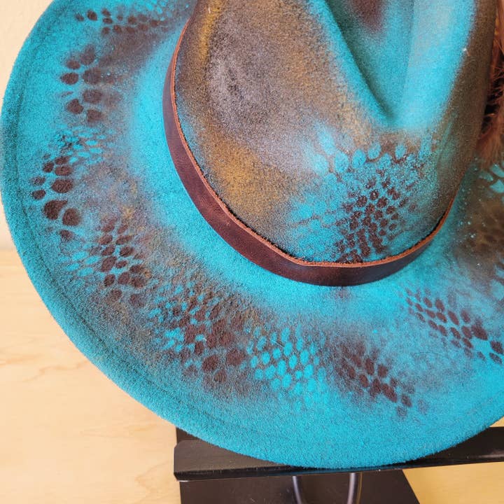 The Jewelry Junkie - Venta al por mayor Sombrero fedora - Mujer - Sombrero Boho Occidental de Vaquera Pintado a Mano PERSONALIZADO y Banda (A13)