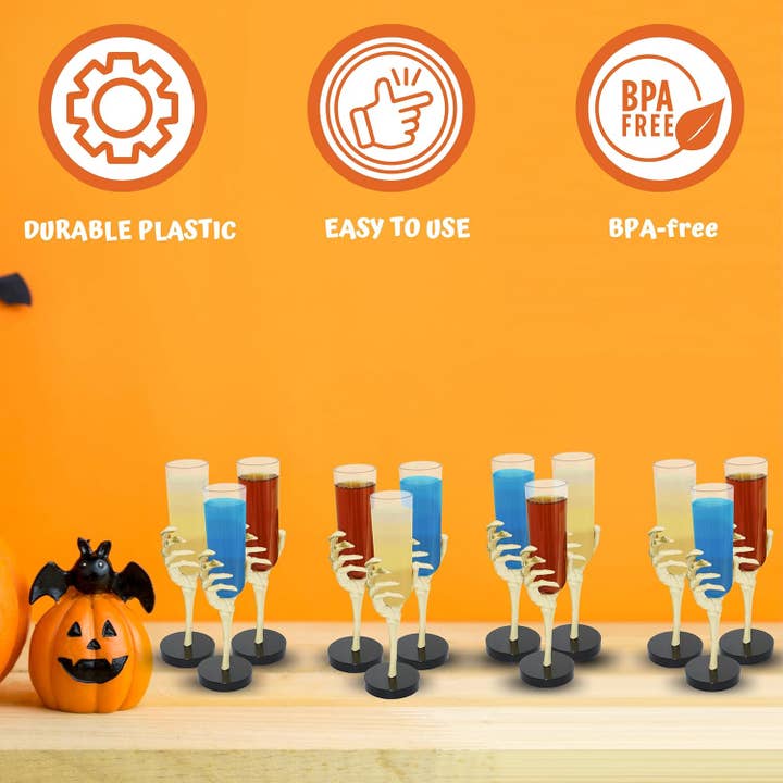 4E's Novelty - Vente Verres à cocktail/alcool - Flûtes en forme de main de squelette 4E's Novelty, lot de 12 - Gobelets à cocktail en plastique transparent pour Halloween (80 ml) - Verres à vin d'Halloween pour fêtes effrayantes5