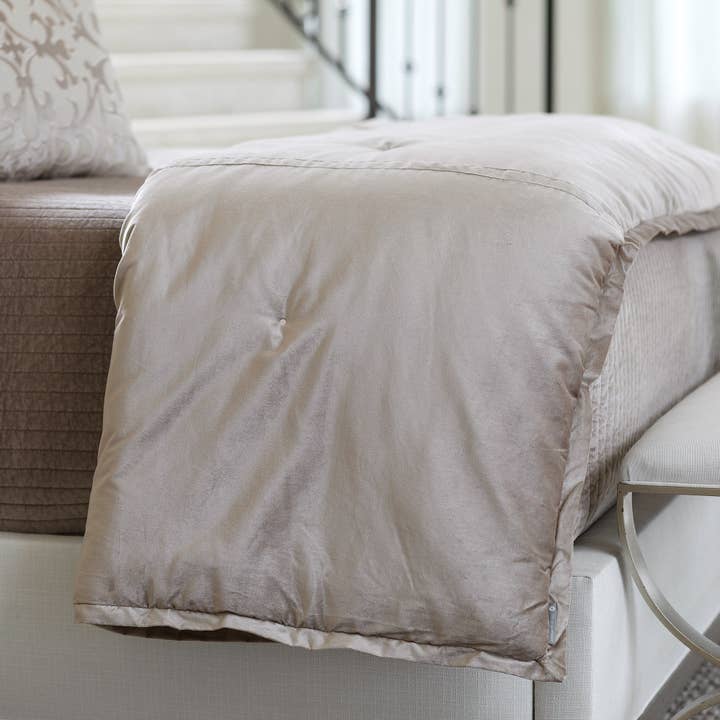 Aria Personal Throw Raffia Matte Velvet 68X106 (Polstret) for engroshandel hos Lili Alessandra