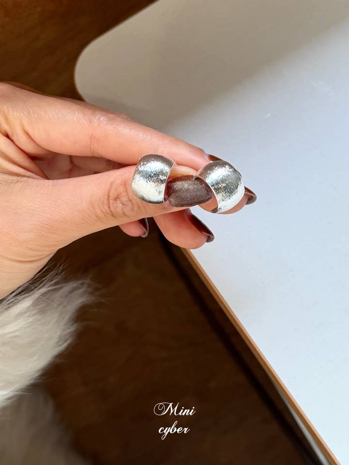 Aros de Oro y Plata con Textura de Seda para venta al por mayor de MINICYBER STUDIO