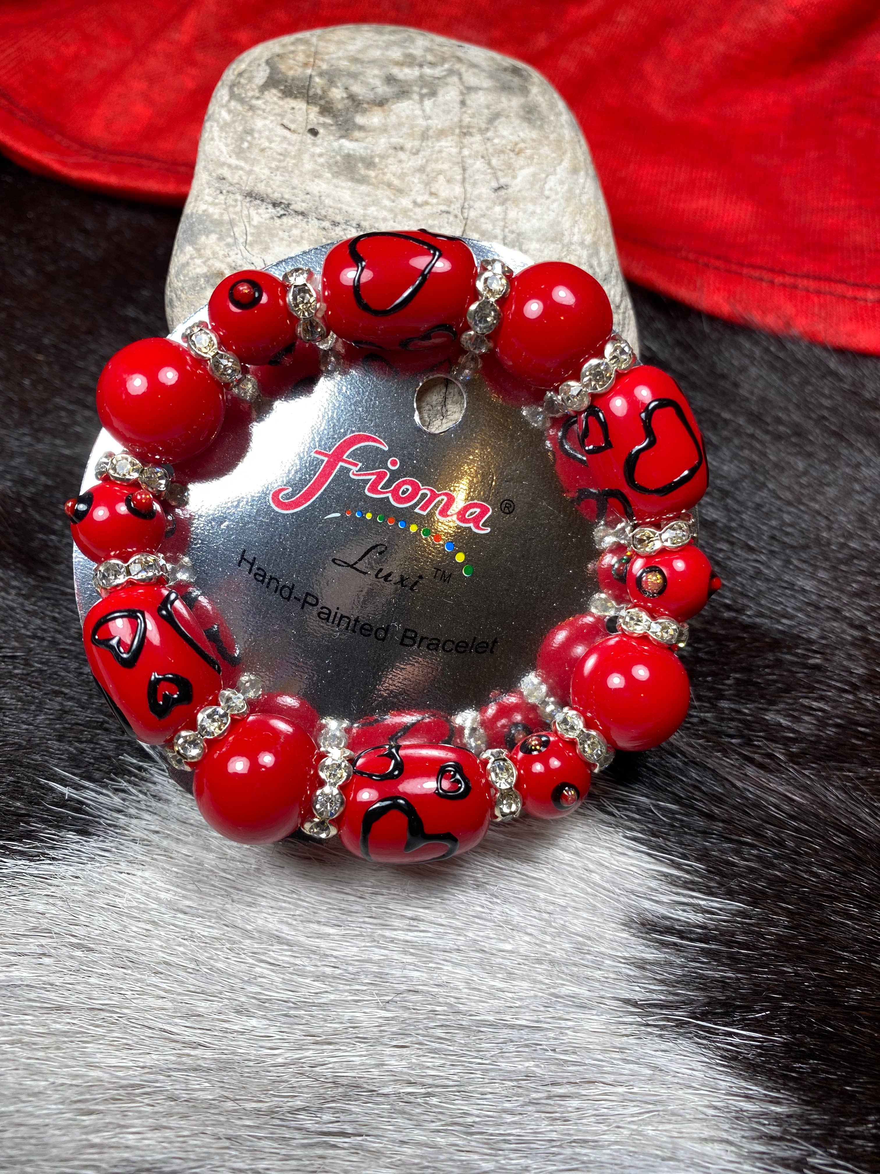 Fiona Accessories - Vente Bracelet de perles - Bracelets coeur Saint-Valentin 36 pièces avec affichage coeur rouge10