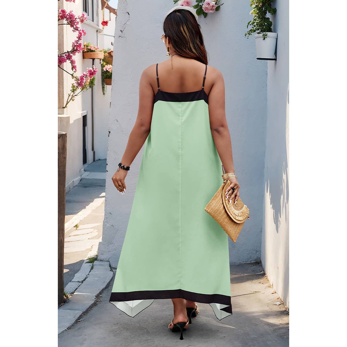 VERT Robe évasée à bretelles spaghetti à blocs de couleur Plus en vente sur Faire6