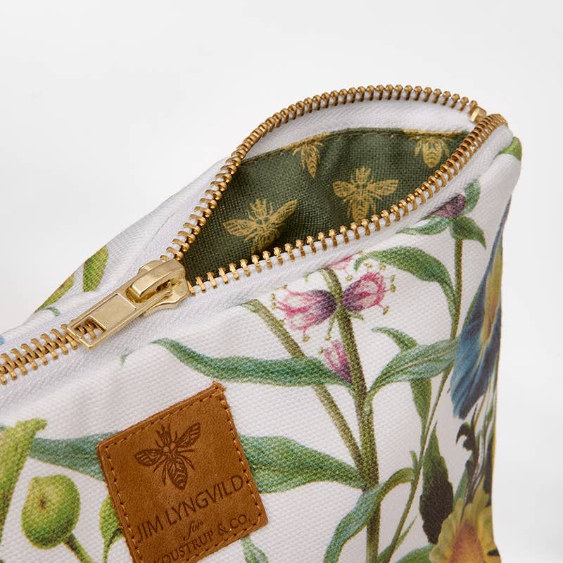 Koustrupco - Wholesale Makeup/Cosmetic Bag - A flower Garden cosmeticbag with bottom 100 % organic cotton2