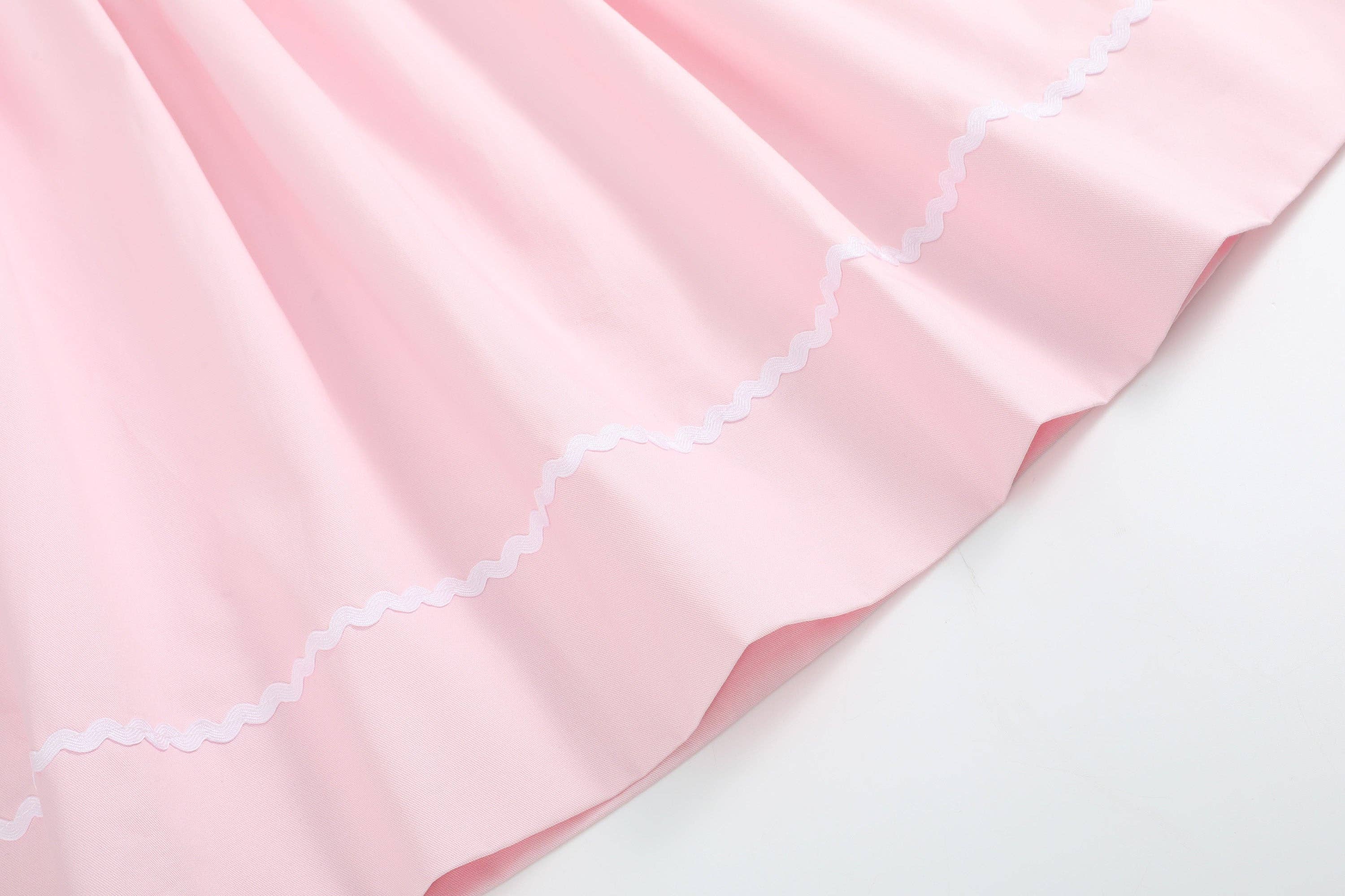 Lil Cactus - Wholesale Jurk - Kinderen - Roze en witte jurk met smockwerk en pofmouwen3