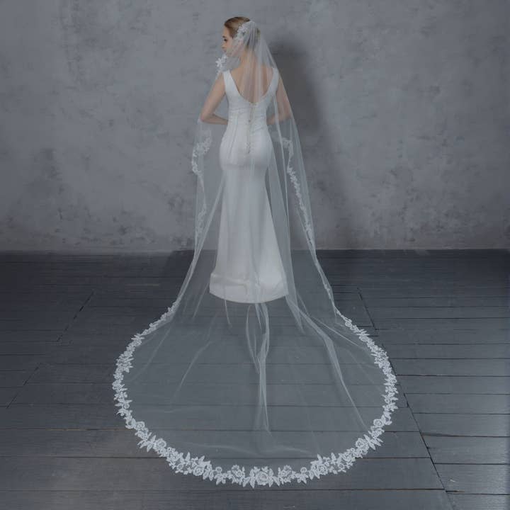 Farinosa Bridal – Véu - Mulher por atacado – FS6217-AC Véu de Noiva de Renda Floral Corte Anjo 108" 120"