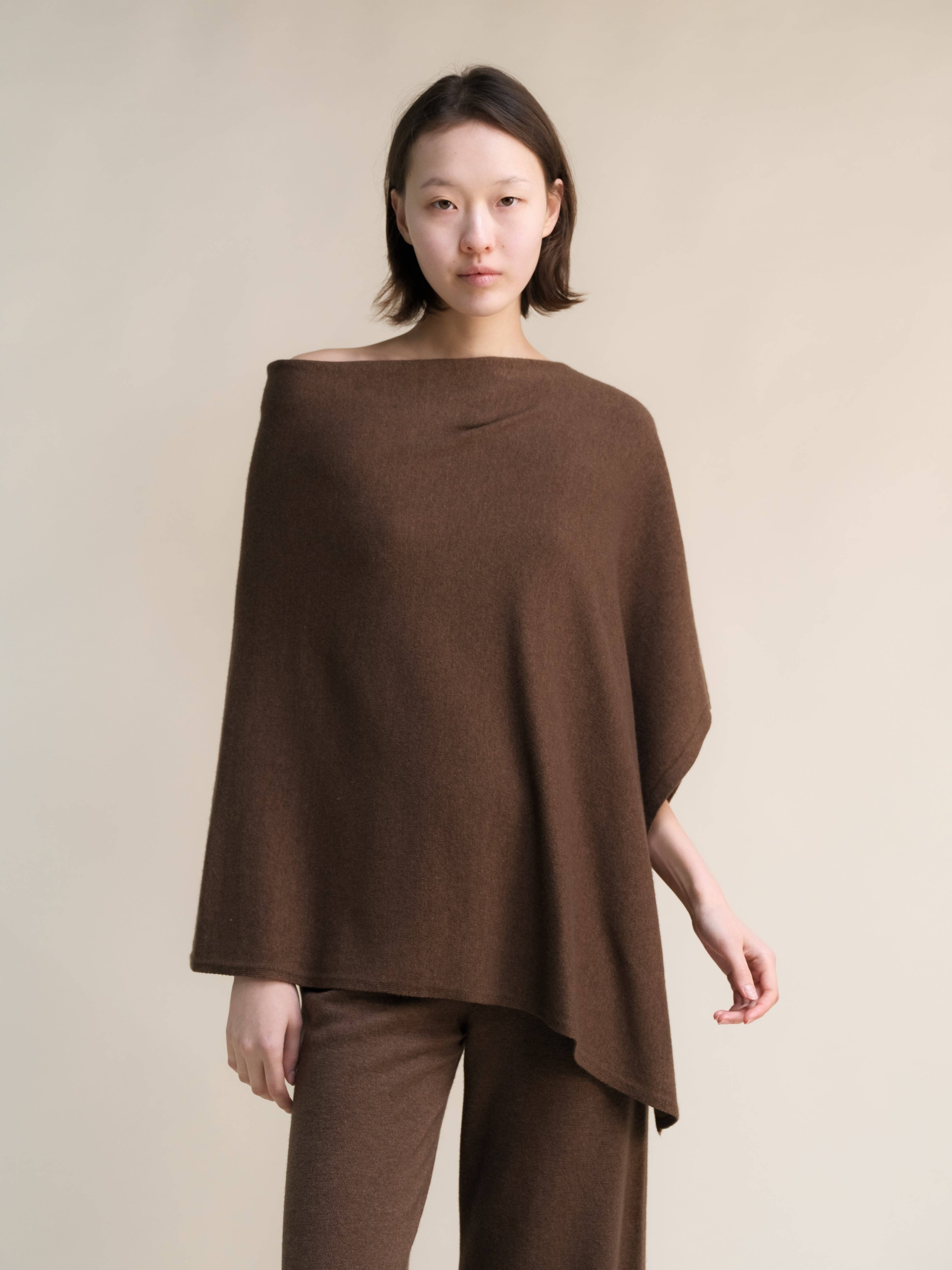 Lèmme - Wholesale Poncho - Women's - Cashmere Mix Asymmetric Poncho25