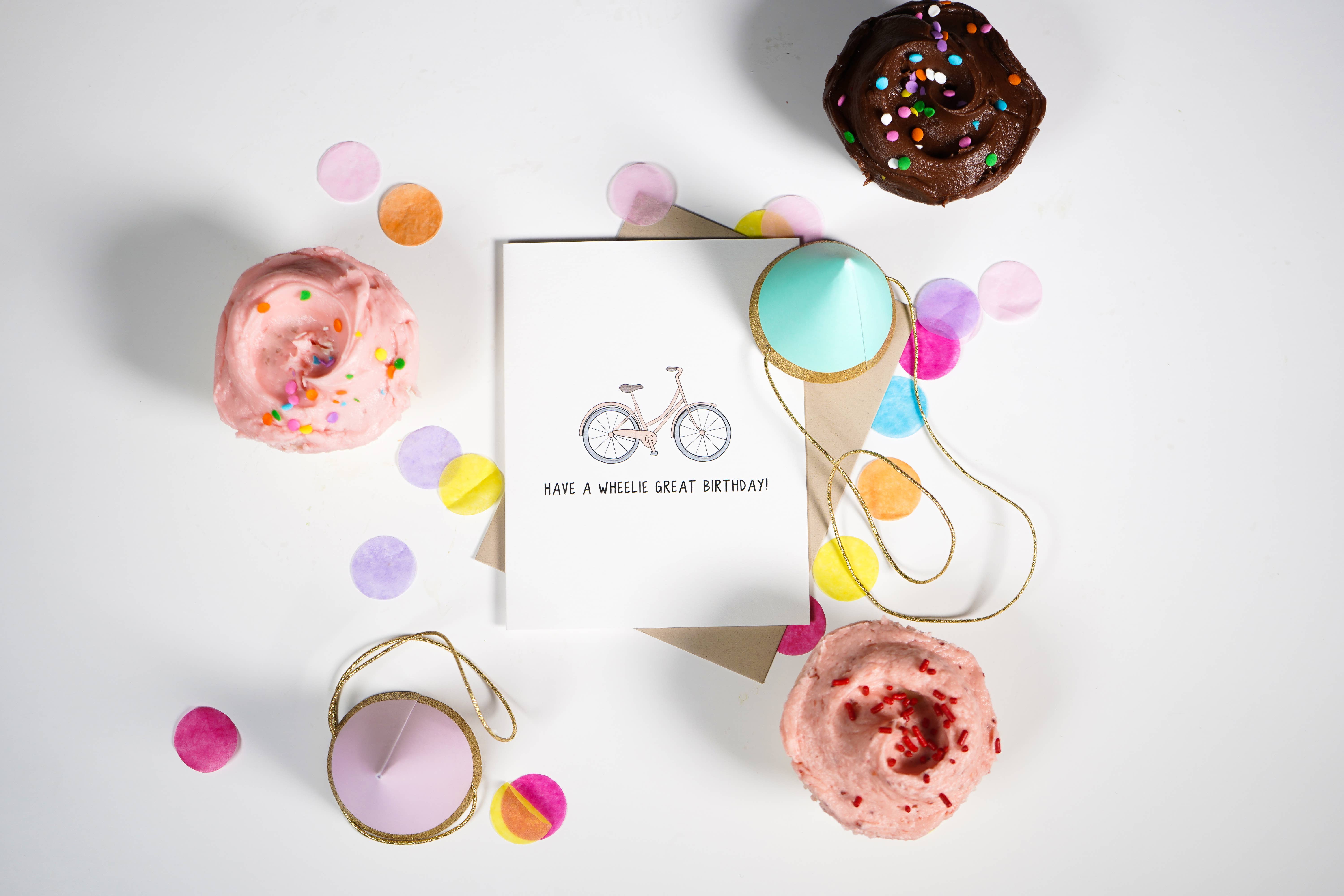 rockdoodles – Engroshandel Fødselsdagskort – Har en Wheelie stor fødselsdag | Fødselsdagskort1