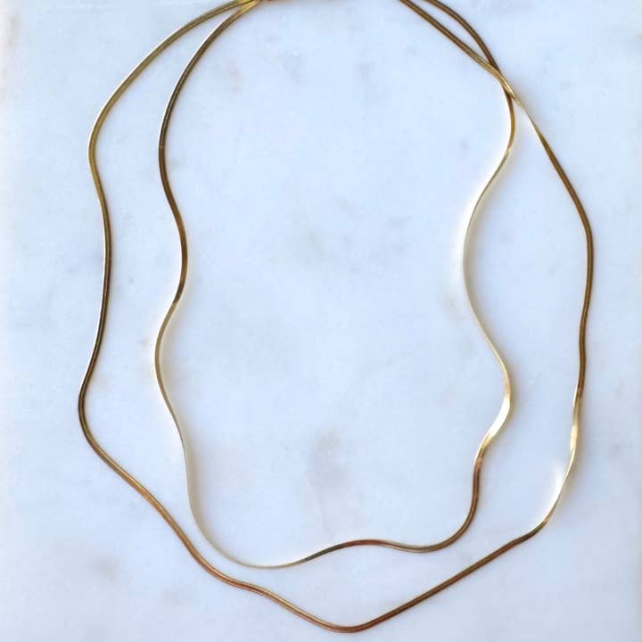 EVERLY | Collier à plusieurs rangs en arête de poisson pour la vente par Alexandra Kathlyn Accessories