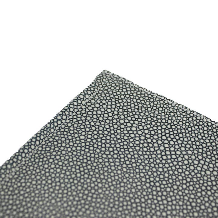 Signature Home Collection GmbH – wholesale Table runner – Table runner, stingray skin look, blue, 150 cm long, artificial leather