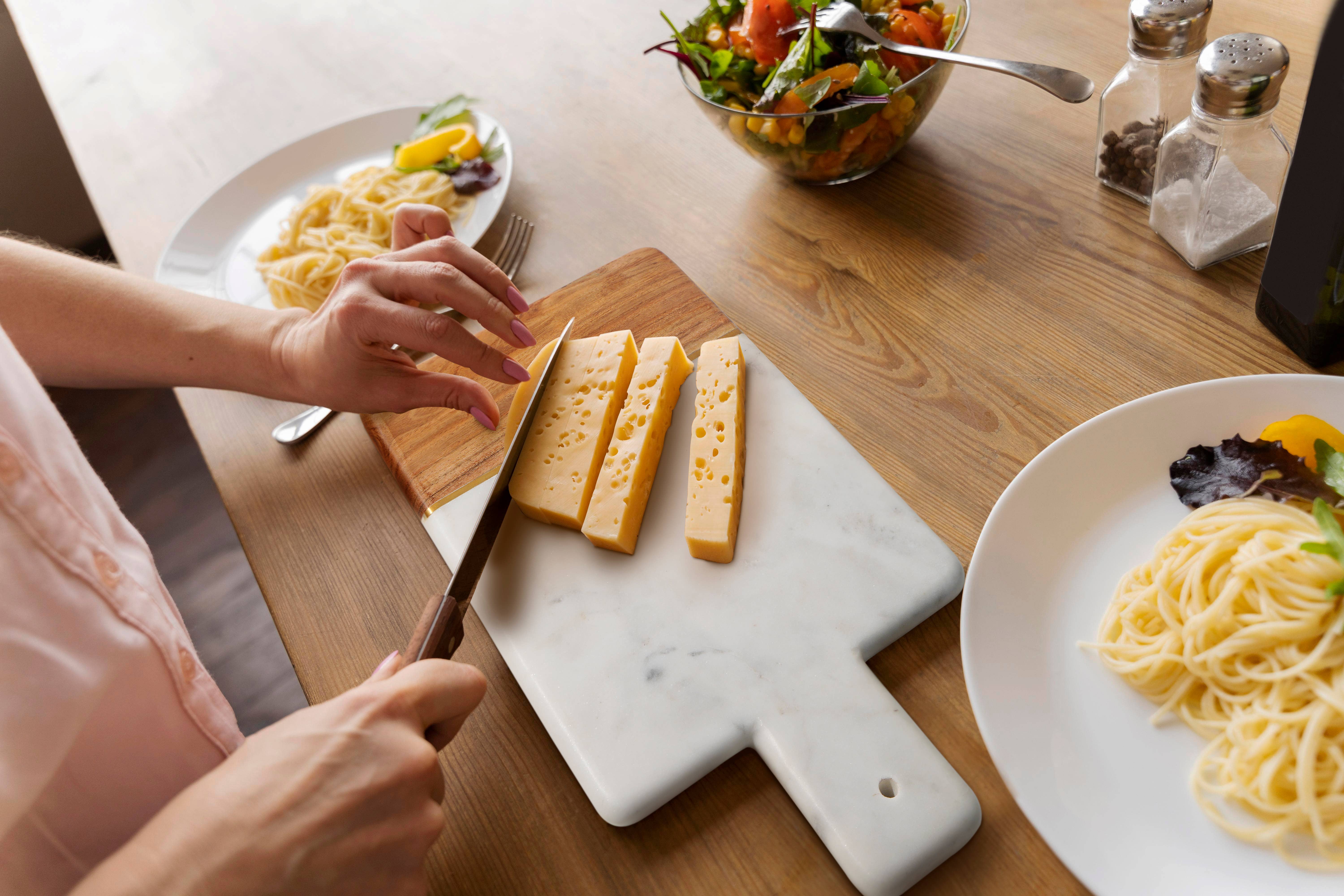 LuxeDesigns Co LLC - Wholesale Cheese Board - Wood & Marble Paddle Cheese, Crackers and Charcuterie Board8